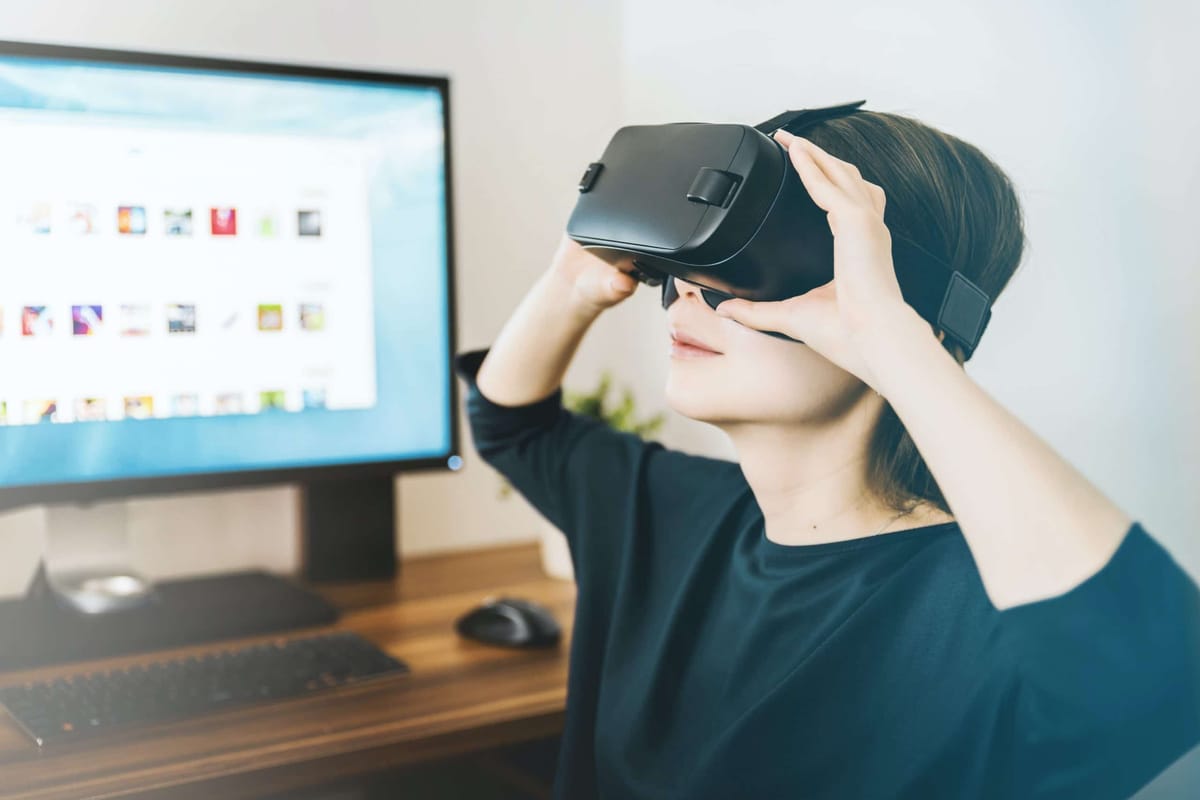 VR gözlük-takan kadın