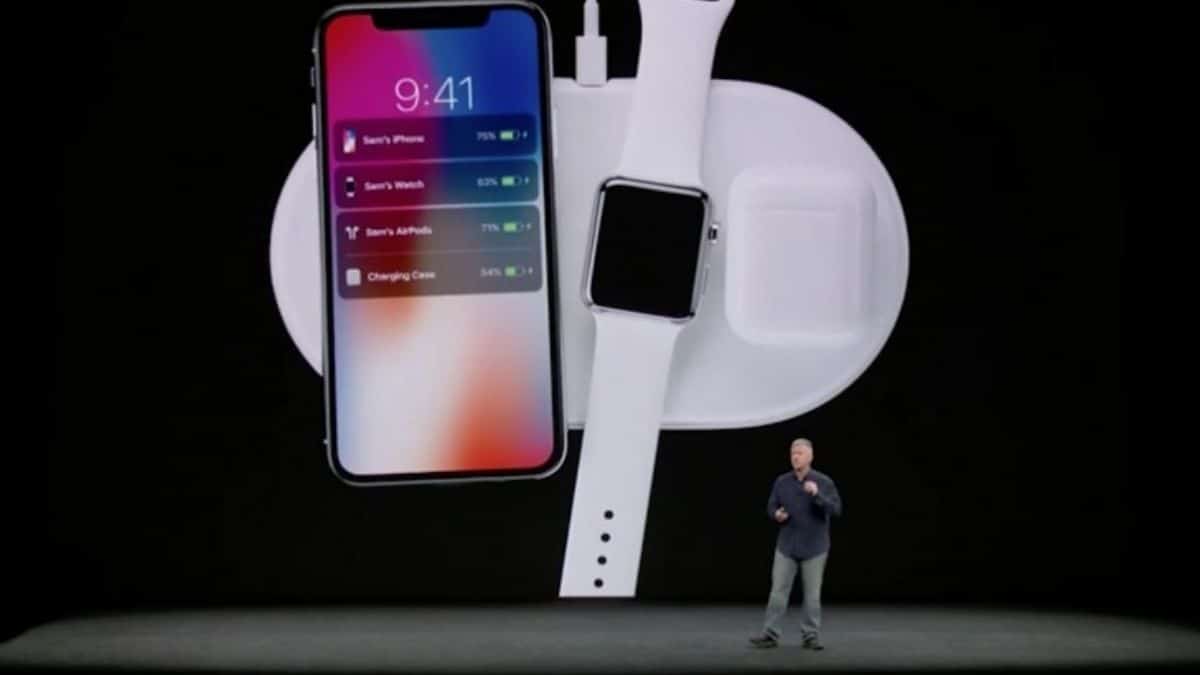 Apple yeni kablosuz şarj cihazı üstünde çalışıyor.