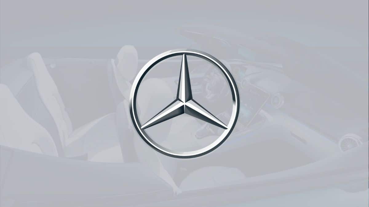 Mercedes yeni multimedya ekranı