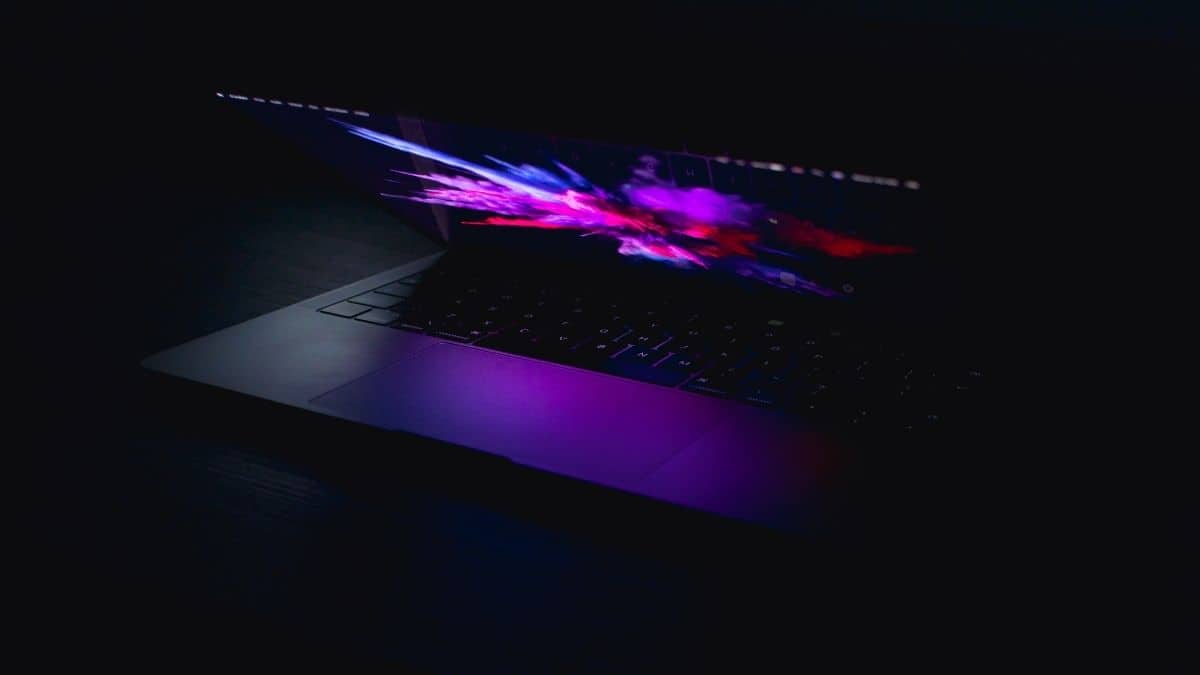 yeni macbook pro seri üretime girdi