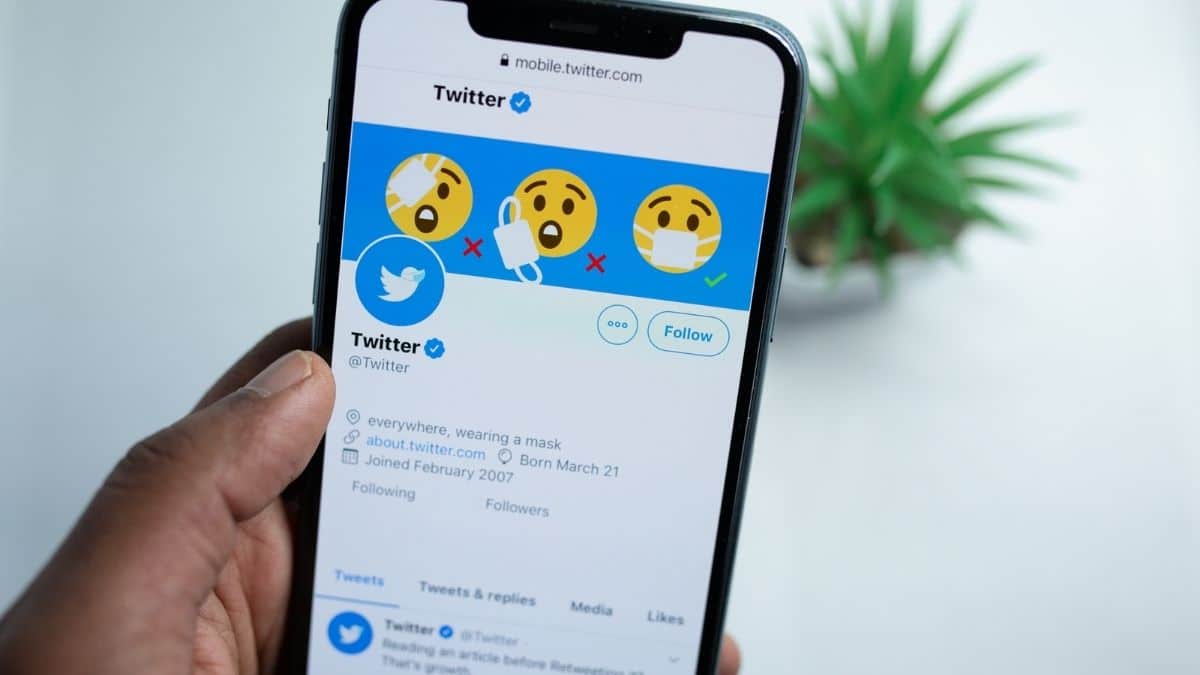 twitter otomatik altyazı