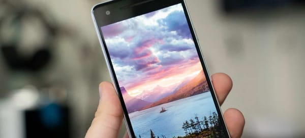 Zararsız Bir Manzara Fotoğrafı Android'e Ne Yapabilir?
