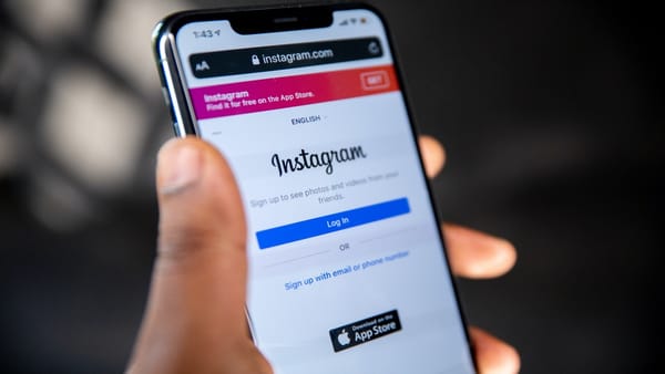 Instagram Hikayelere Alt Yazı