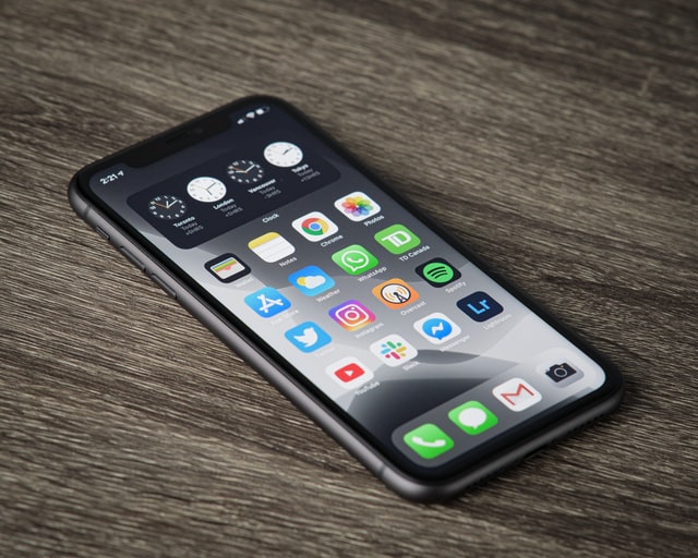 apple-shazam-iPhone