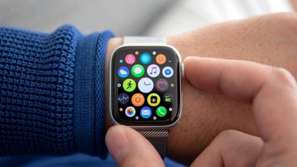 Apple-watch-gelecek-nesil-farkli-ozellikler-sunabilir